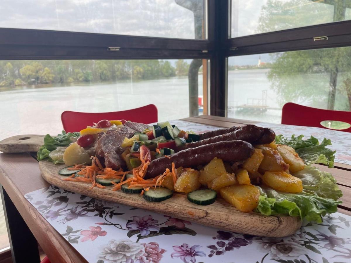 Vila Odmor Na Dunavu Beocin Dış mekan fotoğraf